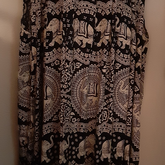 Free size dresses - Picture 1 of 3